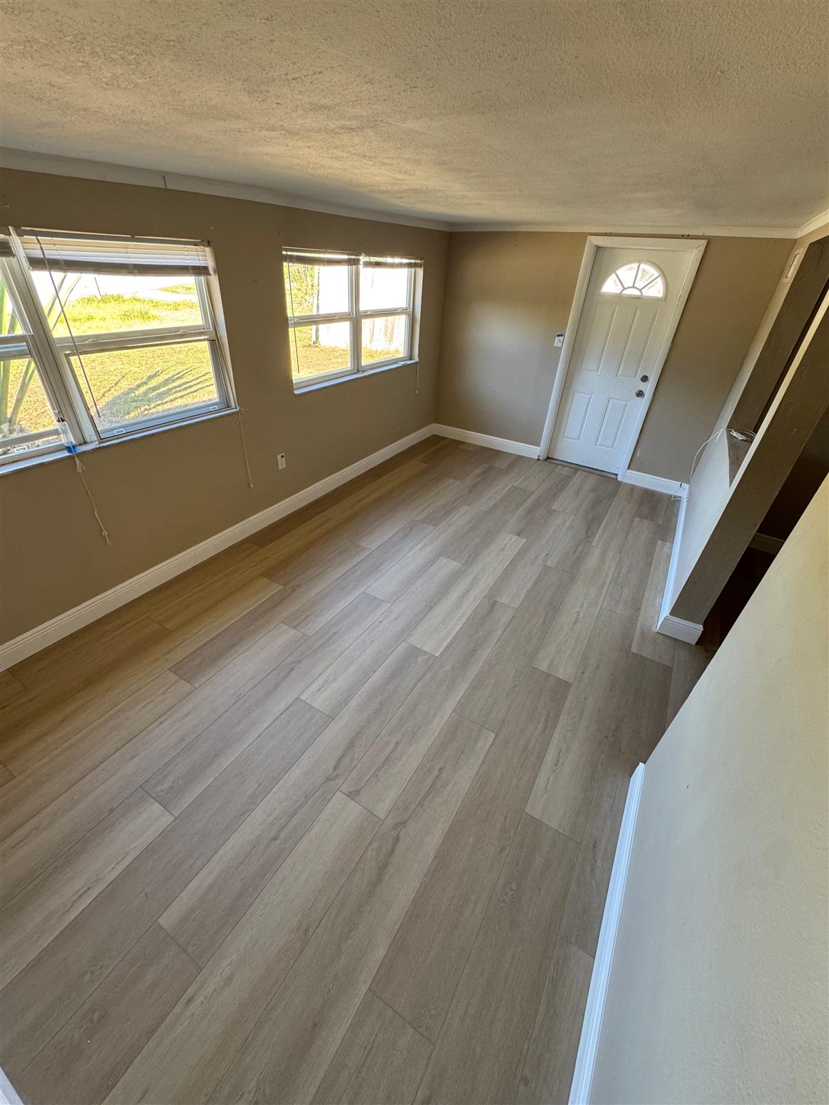 Waterproof luxury vinyl plank flooring installation in Tampa, FL
